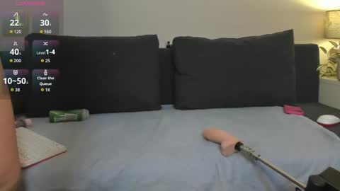 Naomi online show from November 2025 06:37:01 AM