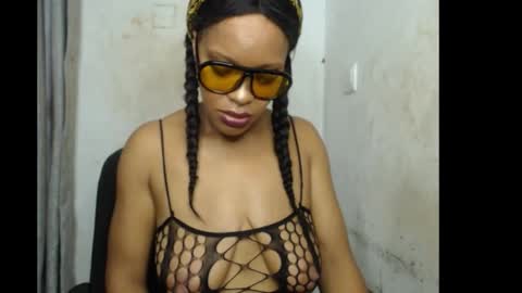 Snapshot of horny_ebonygirl2 chatting on November 2025 07:10:01 AM Horny ebonygirl2 online show from November 2025 07:10:01 AM