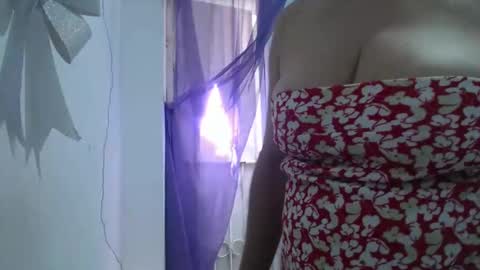 Snapshot of horny_mommy17 chatting on October 2025 03:34:01 PM armina online show from October 2025 03:34:01 PM