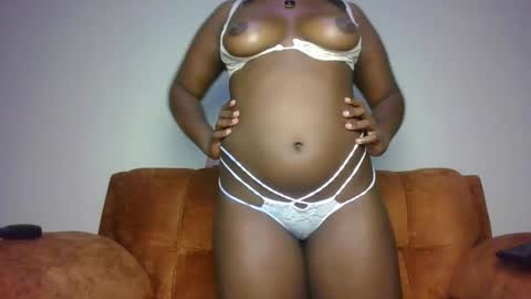 Snapshot of horny_sexxy_babe chatting on November 2025 08:43:01 PM Lucy online show from November 2025 08:43:01 PM