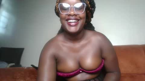 Snapshot of horny_sexxy_babe chatting on January 2026 11:14:02 AM Lucy online show from January 2026 11:14:02 AM