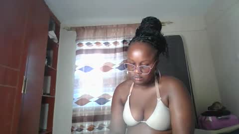 Snapshot of horny_sexxy_babe chatting on February 2026 12:53:02 PM Lucy online show from February 2026 12:53:02 PM