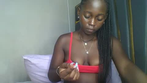 Bella online show from December 2025 06:03:02 PM