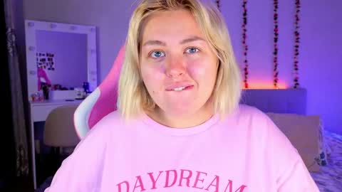 HornyCakee online show from April 2026 11:00:01 AM