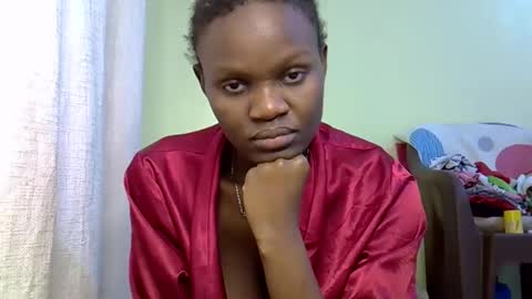 Snapshot of hornycrushy chatting on October 2025 03:07:02 PM Sea girl online show from October 2025 03:07:02 PM