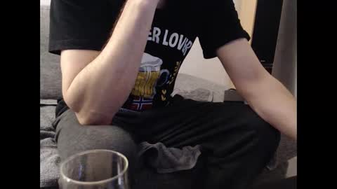 Snapshot of hornycutenorway chatting on February 2026 10:02:02 PM Ahhhh mom use me online show from February 2026 10:02:02 PM