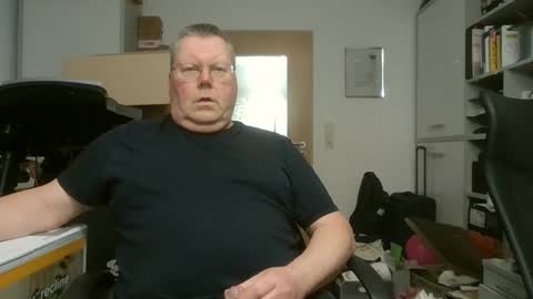 Snapshot of hornydick874303 chatting on December 2024 04:19:01 PM Meikelmeier online show from December 2024 04:19:01 PM