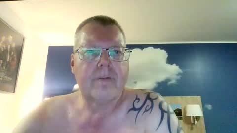 Snapshot of hornydick874303 chatting on September 2025 07:06:02 PM Meikelmeier online show from September 2025 07:06:02 PM