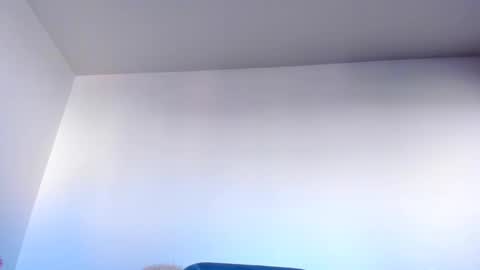 Emma online show from September 2025 05:42:01 AM