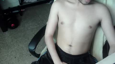 Snapshot of hornylilfuckbuddy chatting on February 2026 04:35:02 AM Flea online show from February 2026 04:35:02 AM