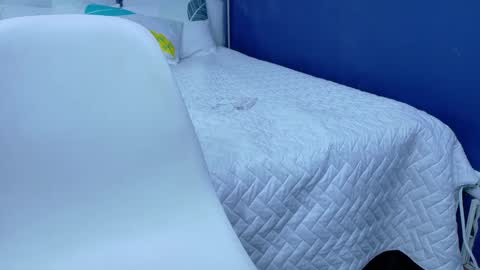 Ambar  online show from February 2025 07:33:02 PM