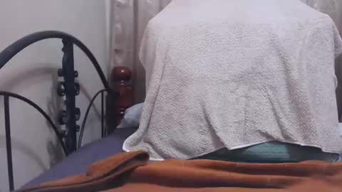 Snapshot of hornypinay69 chatting on December 2025 12:08:01 AM Tyla online show from December 2025 12:08:01 AM