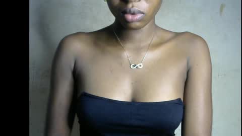 Snapshot of hornyslut_xx chatting on June 2026 07:27:02 PM Bella online show from June 2026 07:27:02 PM