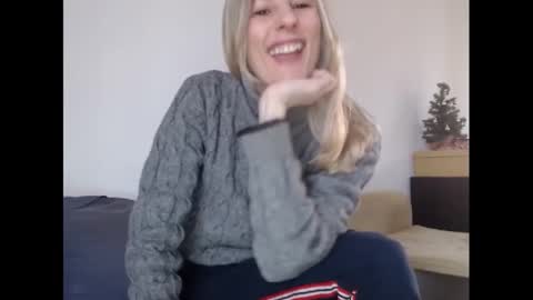 Snapshot of hornyssima chatting on February 2025 03:49:02 PM Hornyssima online show from February 2025 03:49:02 PM