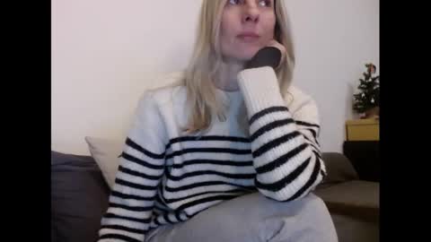 Snapshot of hornyssima chatting on February 2025 07:49:01 PM Hornyssima online show from February 2025 07:49:01 PM