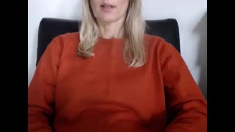 Snapshot of hornyssima chatting on October 2025 08:13:01 AM Hornyssima online show from October 2025 08:13:01 AM