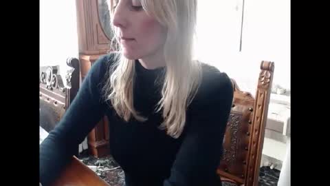 Snapshot of hornyssima chatting on November 2025 02:16:01 PM Hornyssima online show from November 2025 02:16:01 PM