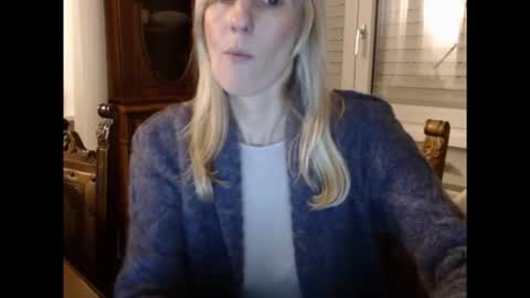 Snapshot of hornyssima chatting on November 2025 04:18:02 PM Hornyssima online show from November 2025 04:18:02 PM