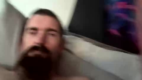 Snapshot of hornyweasle chatting on December 2025 09:43:02 PM RandeeH online show from December 2025 09:43:02 PM