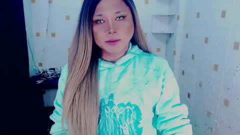 Snapshot of hosersecockselfsucker chatting on January 2025 01:53:02 AM YOUR MAJESTY LUCY PEARL online show from January 2025 01:53:02 AM