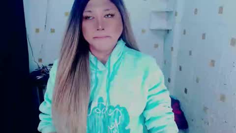 Snapshot of hosersecockselfsucker chatting on January 2025 05:26:02 AM YOUR MAJESTY LUCY PEARL online show from January 2025 05:26:02 AM