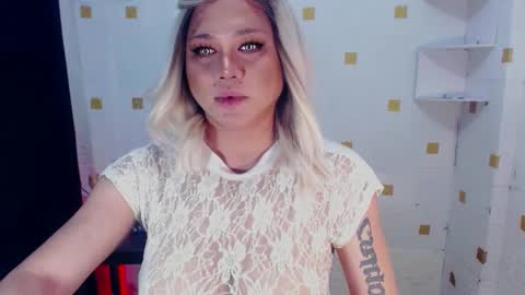 Snapshot of hosersecockselfsucker chatting on January 2025 07:07:01 AM YOUR MAJESTY LUCY PEARL online show from January 2025 07:07:01 AM