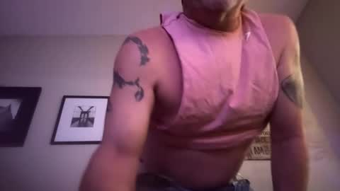 Snapshot of hoss43040 chatting on December 2025 01:23:01 AM hoss43040 online show from December 2025 01:23:01 AM