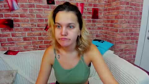 Snapshot of hot___jess chatting on September 2025 03:17:02 AM Jessica online show from September 2025 03:17:02 AM