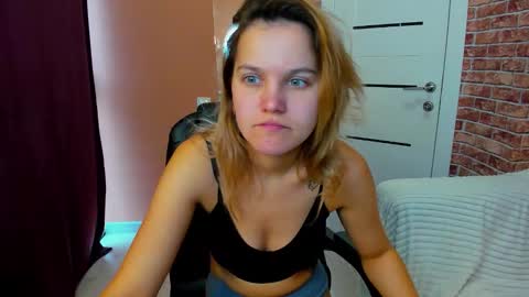 Snapshot of hot___jess chatting on October 2025 03:58:02 AM Jessica online show from October 2025 03:58:02 AM