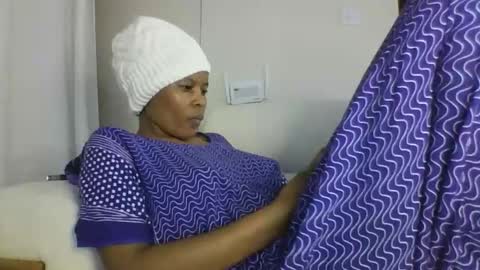 hot berry1 online show from November 2025 12:05:01 AM