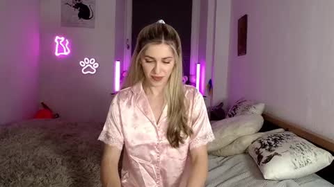 Snapshot of hot_berry69 chatting on March 2026 10:15:02 PM Dashka online show from March 2026 10:15:02 PM