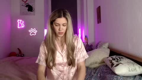 Snapshot of hot_berry69 chatting on April 2026 10:04:01 PM Dashka online show from April 2026 10:04:01 PM