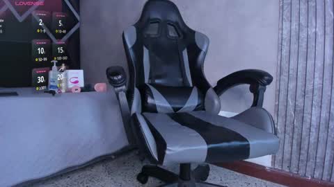 Snapshot of hot_boy_04 chatting on October 2025 02:03:02 PM hot boy 04 online show from October 2025 02:03:02 PM