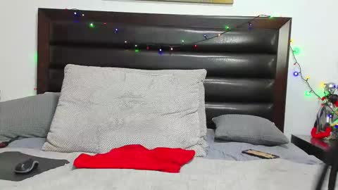 Snapshot of hot_chocolate4u chatting on January 2026 06:33:01 PM hot_chocolate4u online show from January 2026 06:33:01 PM