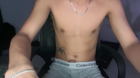 Snapshot of hot_cuteboy02 chatting on November 2025 05:52:02 AM Kim online show from November 2025 05:52:02 AM
