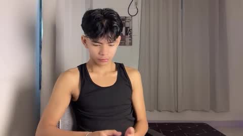 Snapshot of hot_cuteboy02 chatting on December 2025 01:02:02 AM Kim online show from December 2025 01:02:02 AM