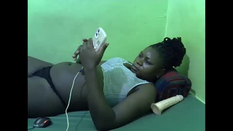 hot_girlly online show from December 2025 06:58:01 PM