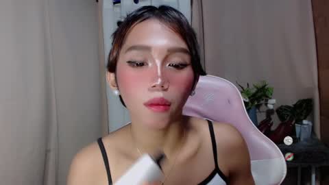 Khianna online show from May 2026 02:24:02 PM