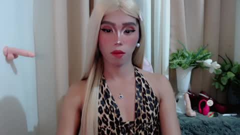 Khianna online show from May 2026 02:11:02 PM