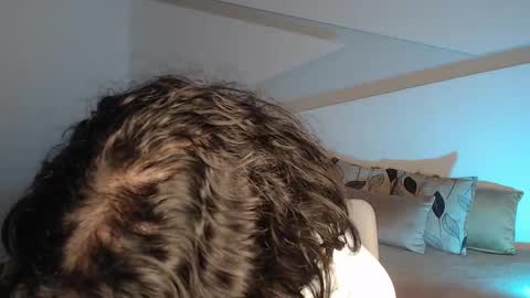 Alana online show from October 2025 09:34:01 PM