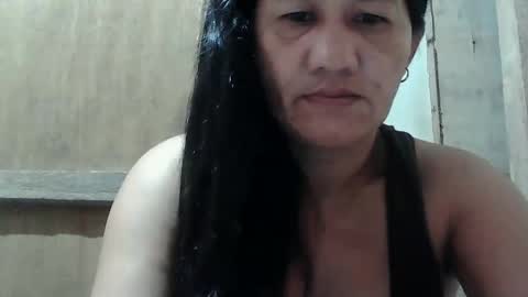 Snapshot of hot_mama09 chatting on February 2025 09:43:01 PM hotmama online show from February 2025 09:43:01 PM
