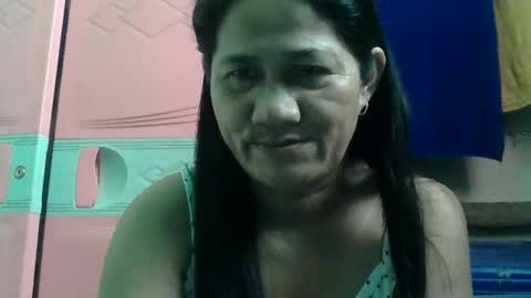 Snapshot of hot_mama09 chatting on September 2025 12:12:02 AM hotmama online show from September 2025 12:12:02 AM
