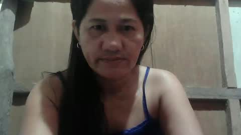 Snapshot of hot_mama09 chatting on December 2025 07:32:01 PM hotmama online show from December 2025 07:32:01 PM