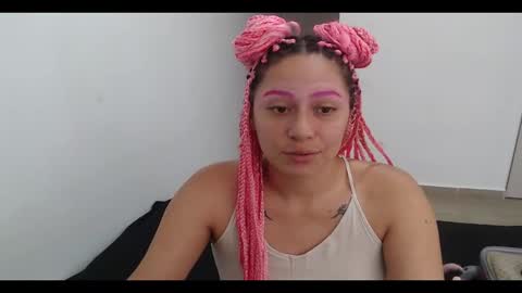 Snapshot of hot_mommymia chatting on December 2024 05:06:02 PM Mia online show from December 2024 05:06:02 PM