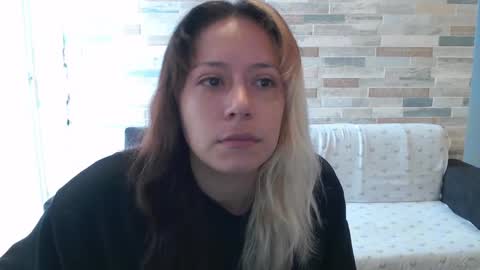 Snapshot of hot_mommymia chatting on October 2025 01:42:02 PM Mia online show from October 2025 01:42:02 PM