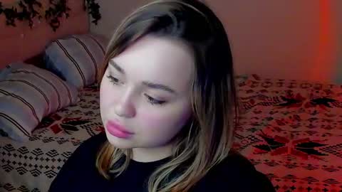 Snapshot of hot_moon_666 chatting on June 2026 07:18:02 PM Moon online show from June 2026 07:18:02 PM