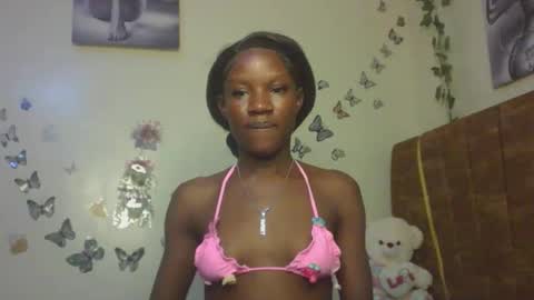 hot petite100 online show from February 2026 07:10:02 PM