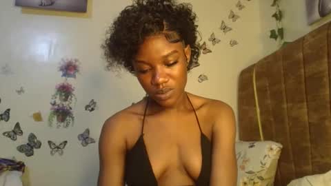 hot petite100 online show from April 2026 07:05:02 PM