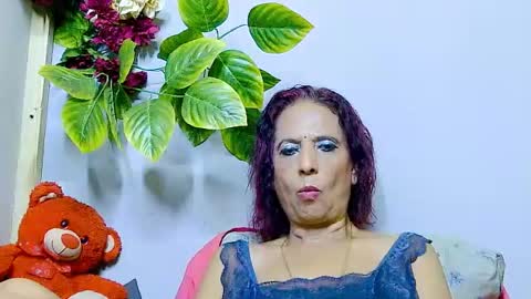 hot queen online show from July 2026 06:00:01 PM