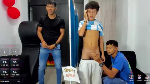 Snapshot of hot_sexmature chatting on February 2025 04:47:01 PM Vanesa Oliver and Andrew online show from February 2025 04:47:01 PM